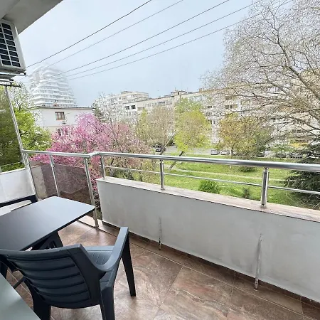 Near To The Sea Apartment Burgas